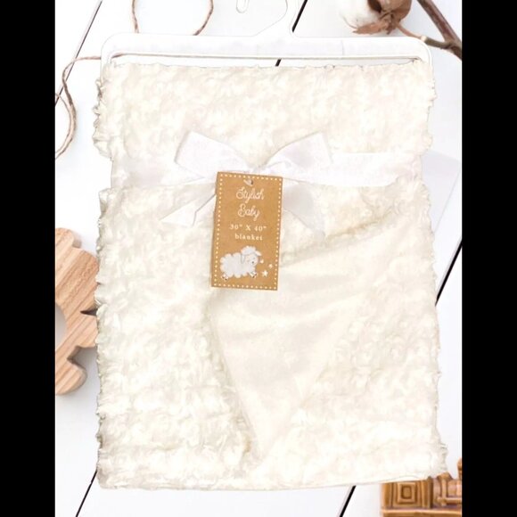 Other - Plush White Baby -Rose Twirl -Glimmer Blanket 30x40 Soft New